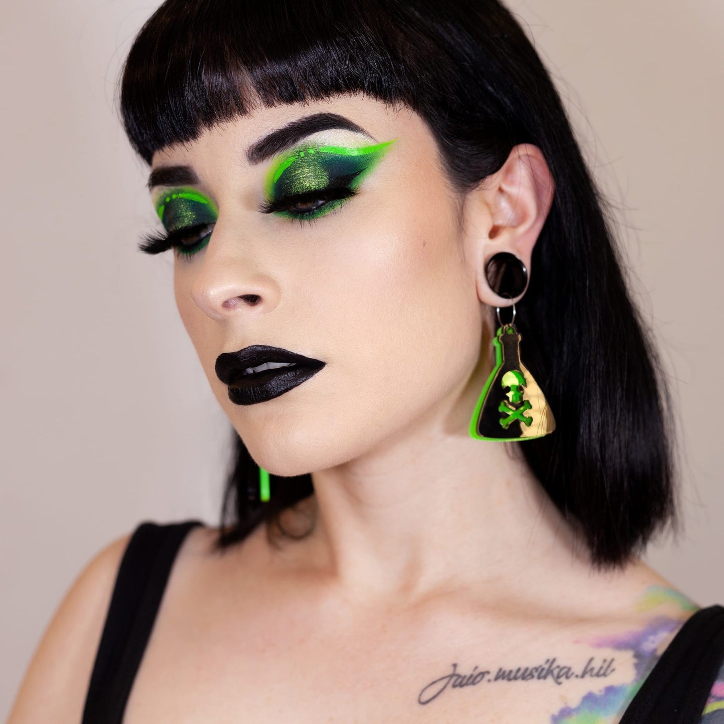 Pendiente - Poison II