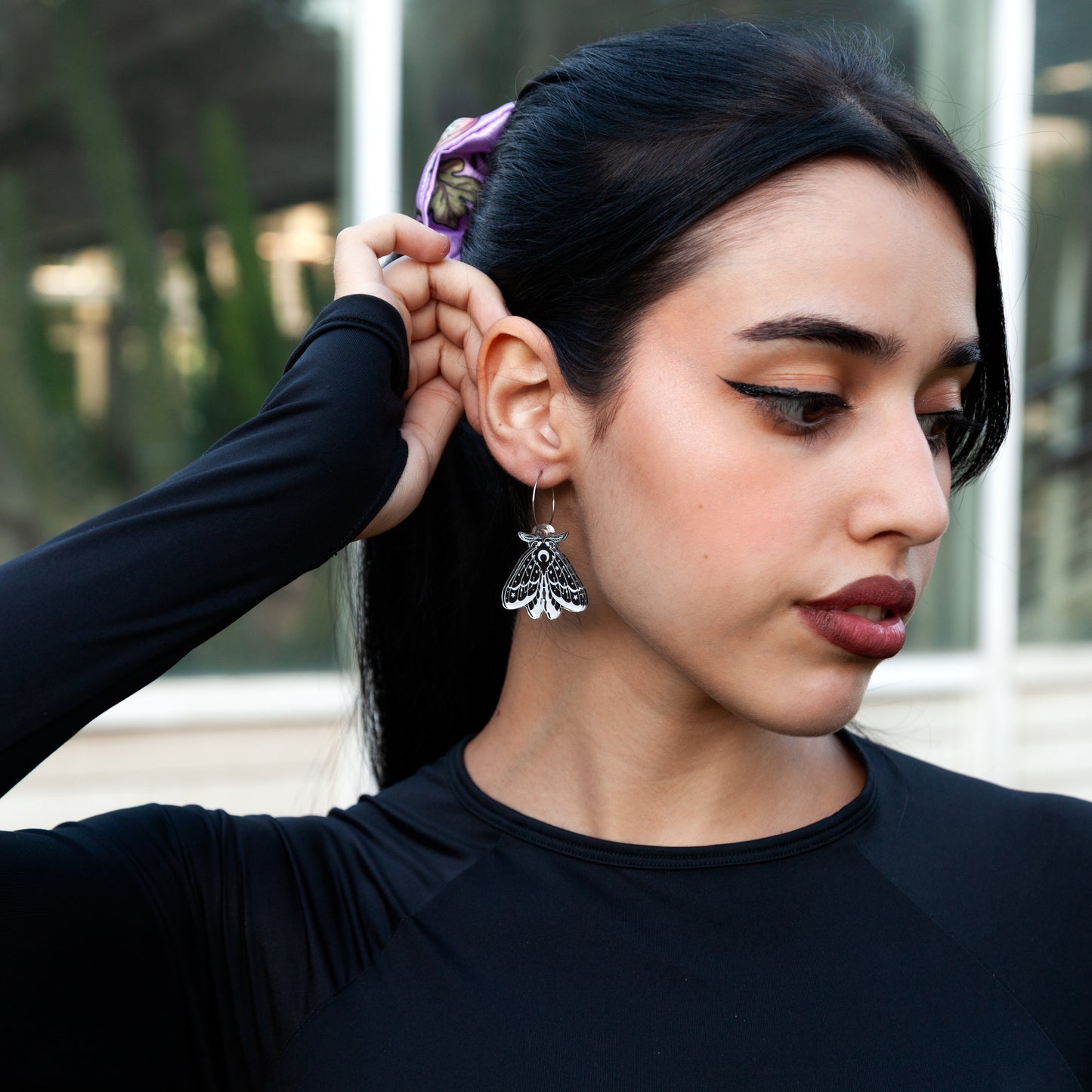 Pendientes - Polilla B&W